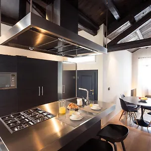 Amazing Modern Design Home, Campo Dei Mori. Wifi Venezia
